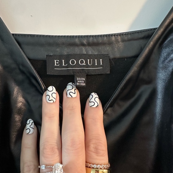 Eloquii Black Faux Leather crop bralette Top - Picture 2 of 6